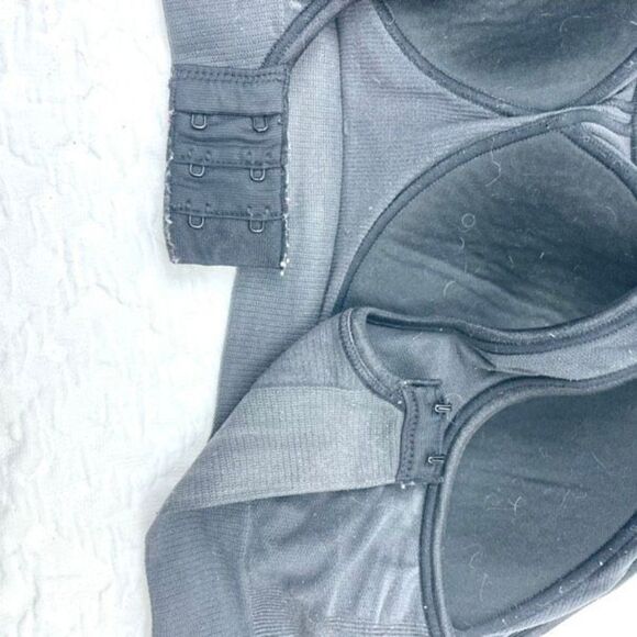 BUY 1 GET 1 FREE Bali black sports bra medium - Picture 6 of 16